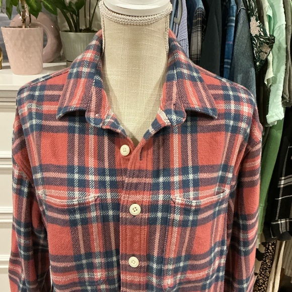 American Eagle | Pink and Blue Plaid Flannel size Medium - Picture 2 of 12